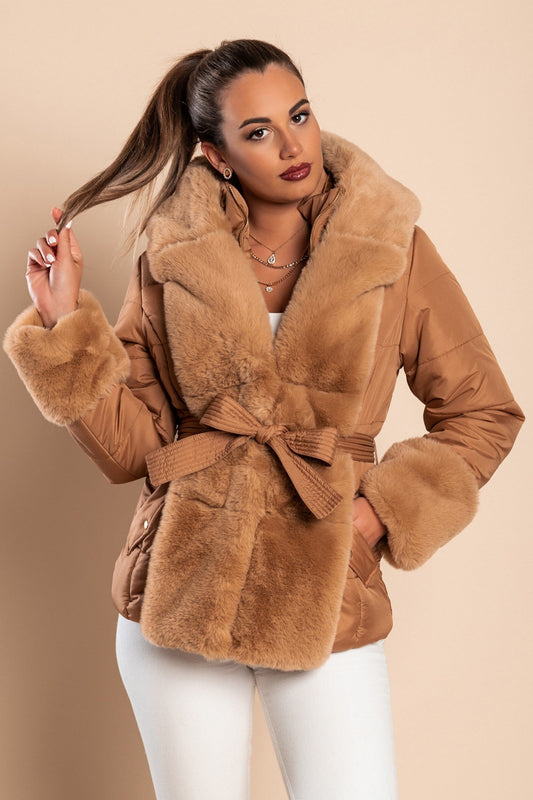 Short padded jacket with faux fur, camel Scarlet Chaos