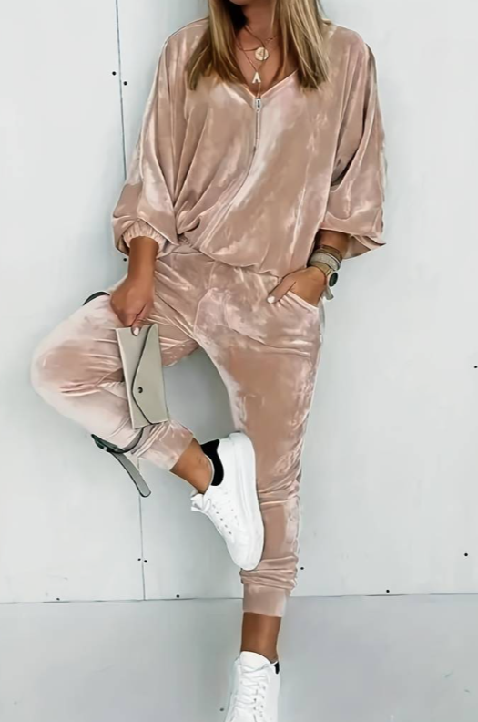 Imitation velvet tracksuit, beige Scarlet Chaos