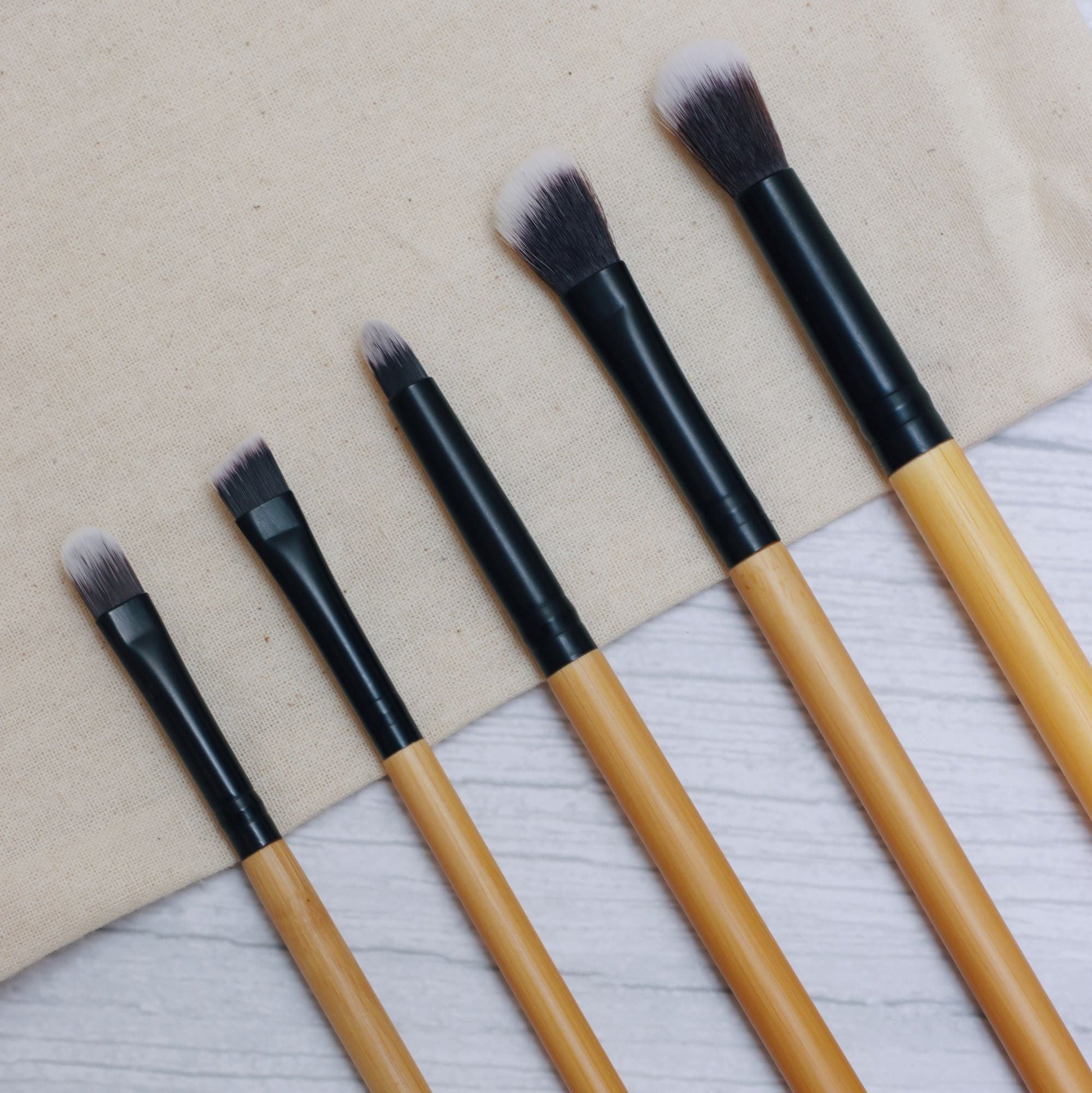 Makeup Brush Set - Beautiful Eyes Amaranth Helios