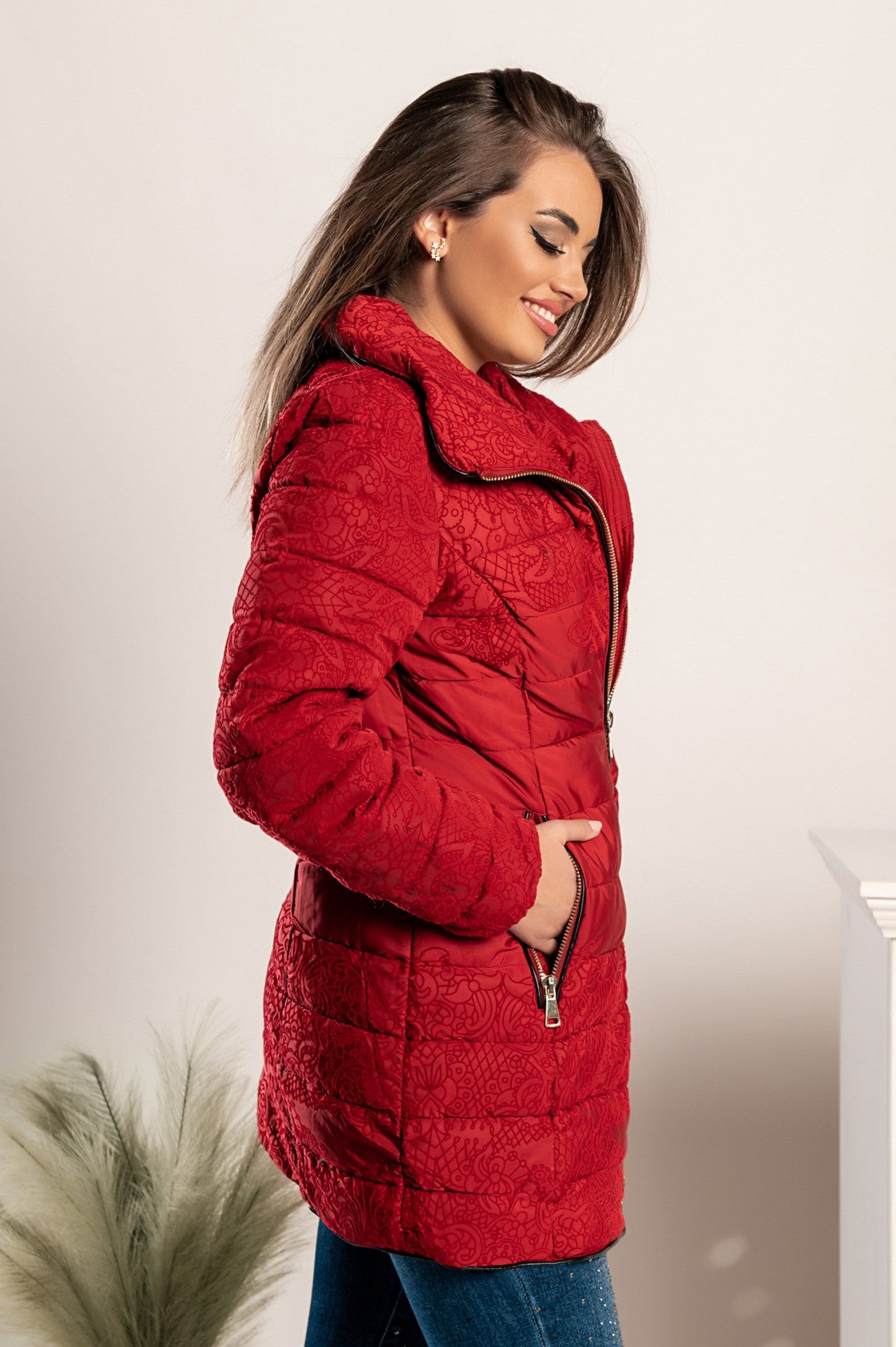 Long quilted jacket with fashion print Elcha, red Scarlet Chaos