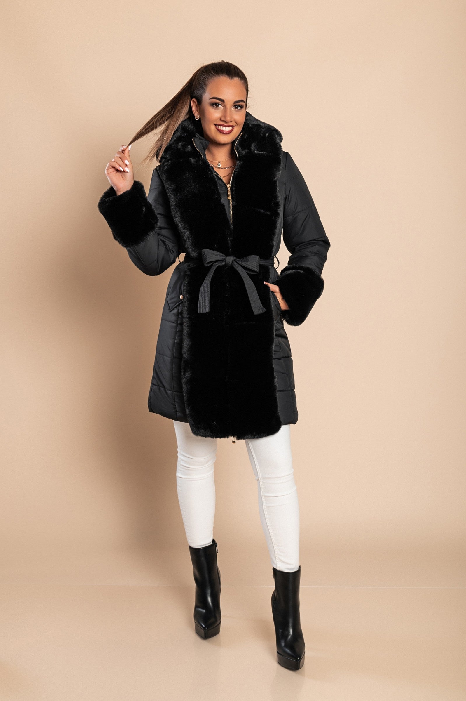 Padded jacket with faux fur, black Scarlet Chaos