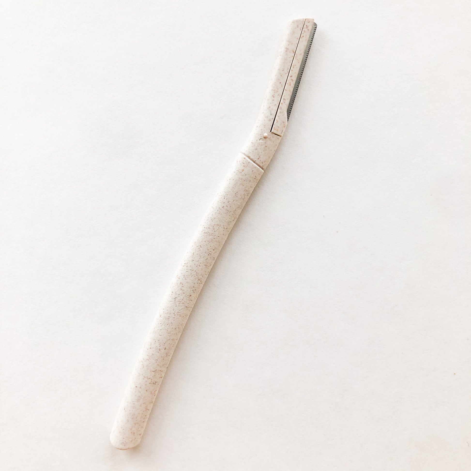 Biodegradable Wheat Straw Eyebrow Razor Trimmer - Eco Friendly Ruby Caeneus