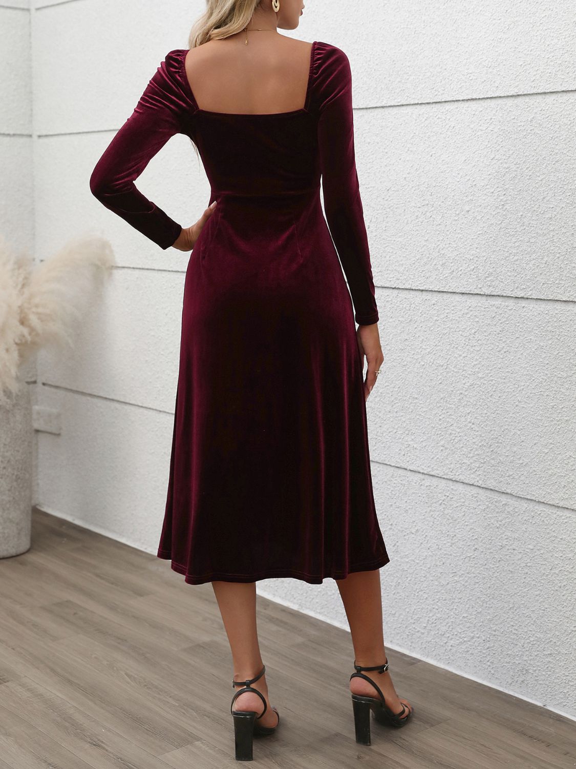 Perfee Sweetheart Neck Long Sleeve Midi Dress Trendsi