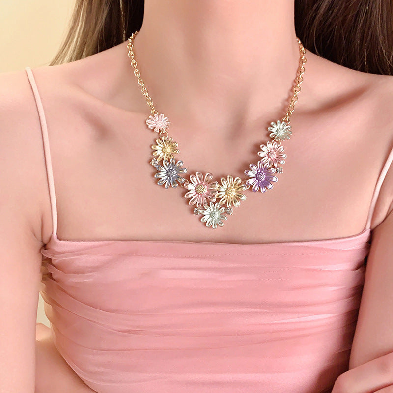 Alloy Rhinestone Daisy Necklace Fashion Necklace