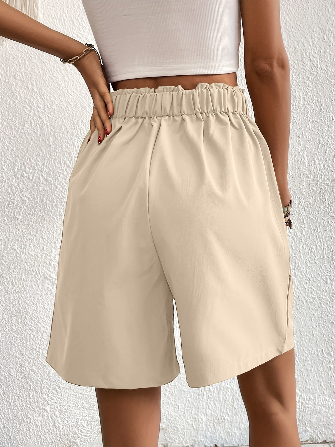 Pocketed Half Elastic Waist Shorts Trendsi