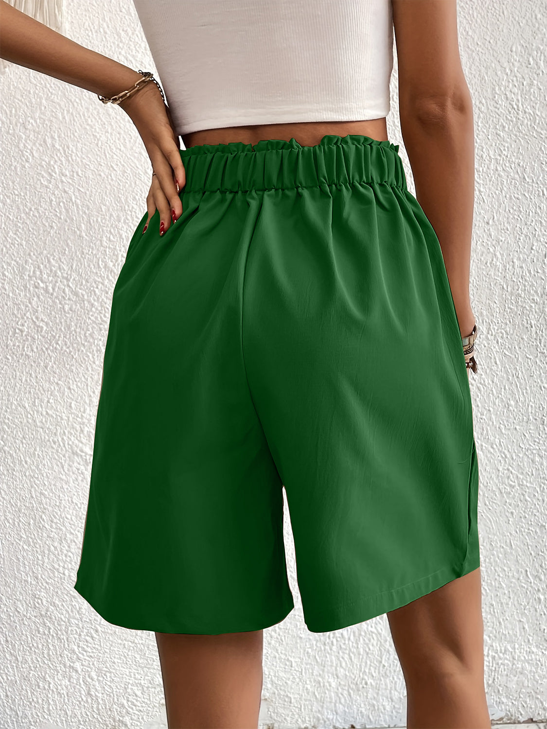 Pocketed Half Elastic Waist Shorts Trendsi