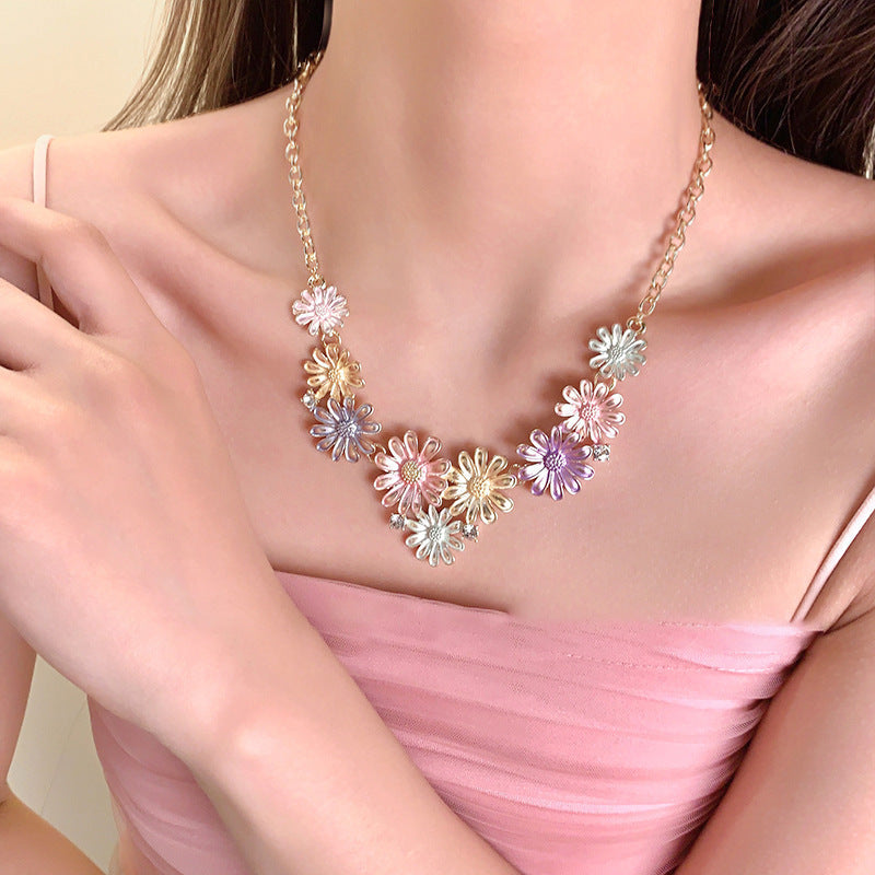 Alloy Rhinestone Daisy Necklace Fashion Necklace