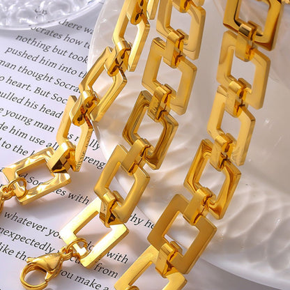 18K gold-plated titanium steel hollow square chain bracelet.