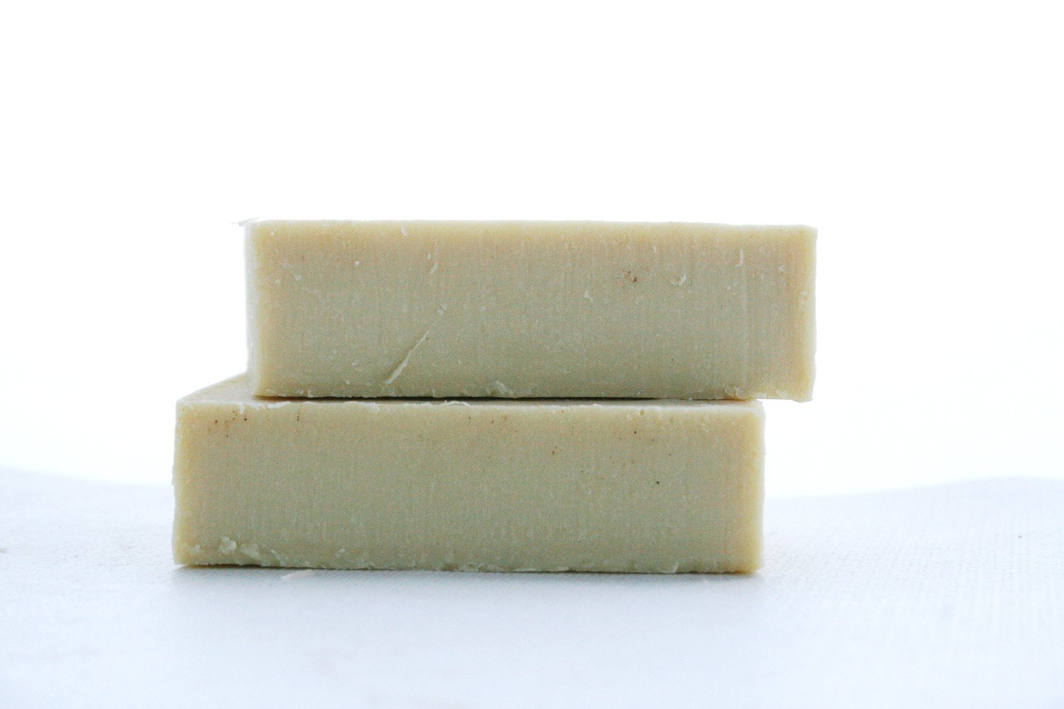 Natural Argan Shampoo Bar Maroon Oliver