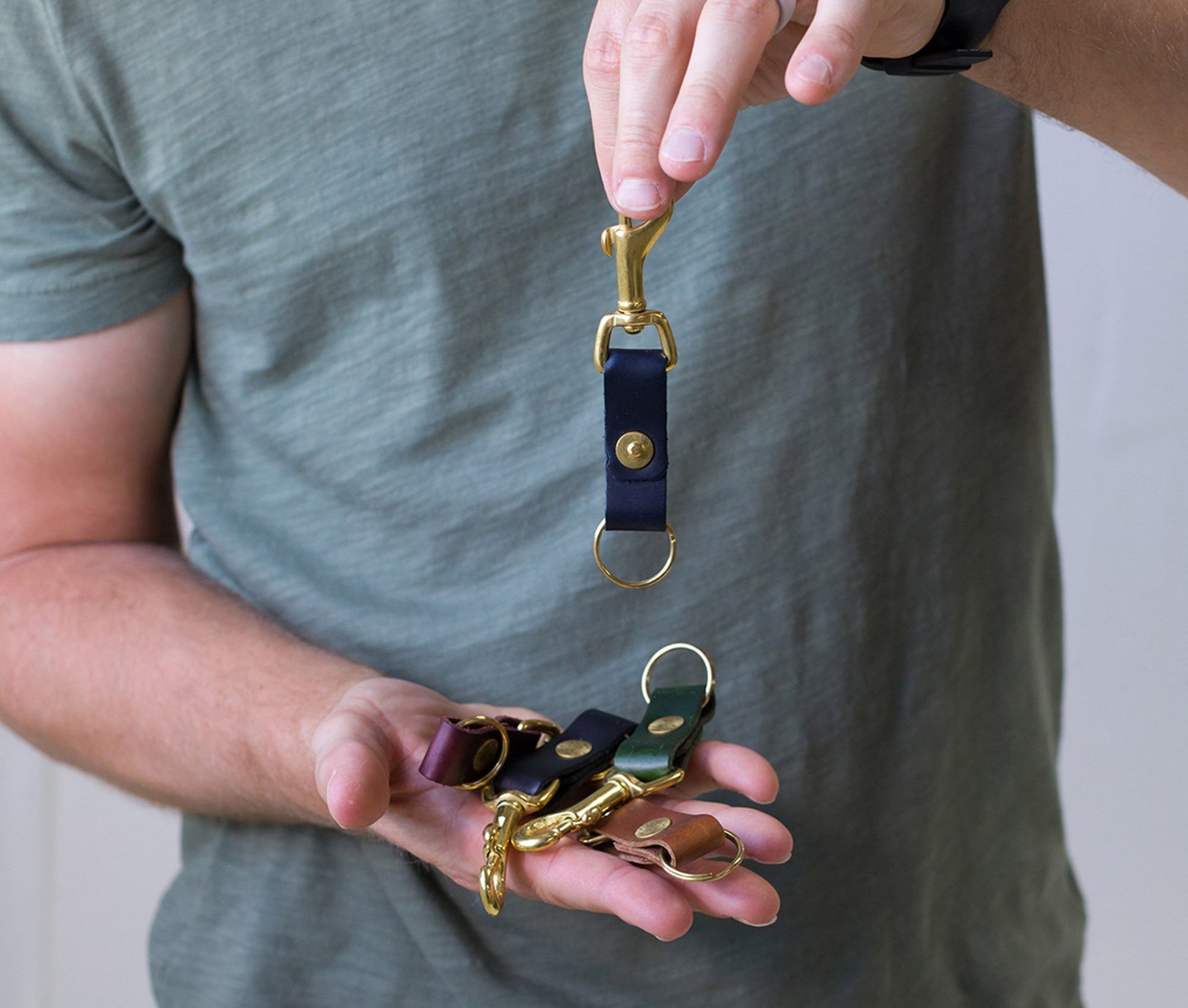 Leather Key Clip Olive Iolaus