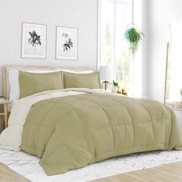 King/Cal King 3-Piece Microfiber Reversible Comforter Set in Sage Yellow Crius