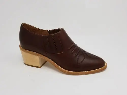 Santa Ana brown leather shoe with natural wood heel.