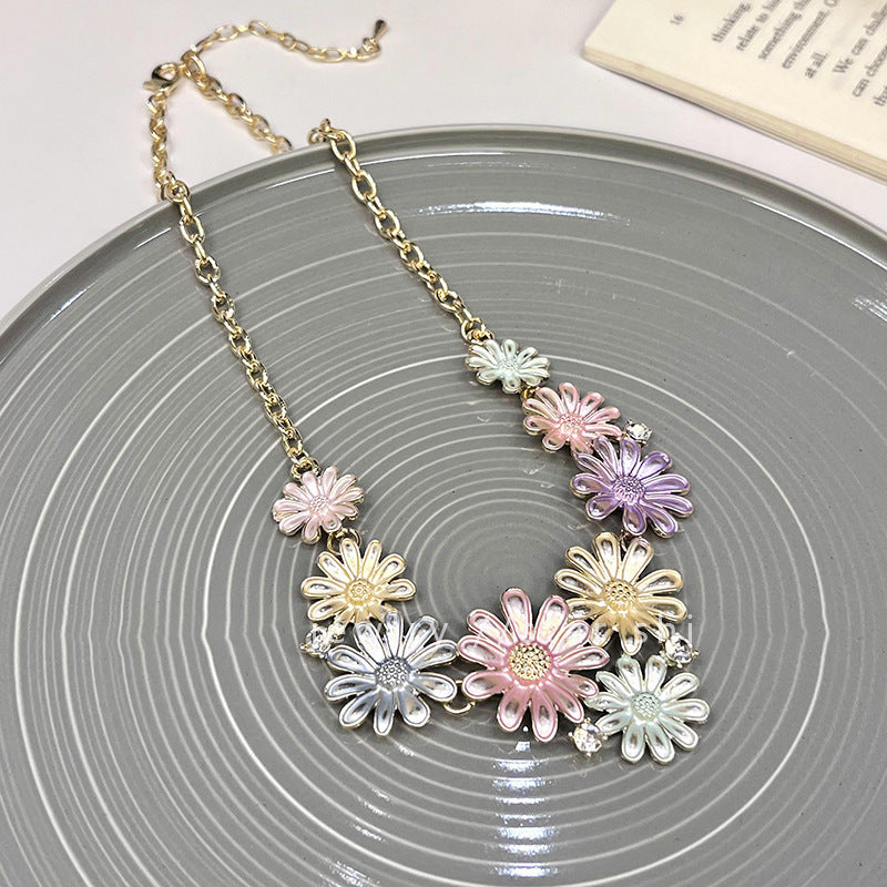 Alloy Rhinestone Daisy Necklace Fashion Necklace