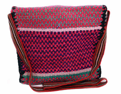 Fuchsia, Messenger style Crossbody Bag Kornerupine