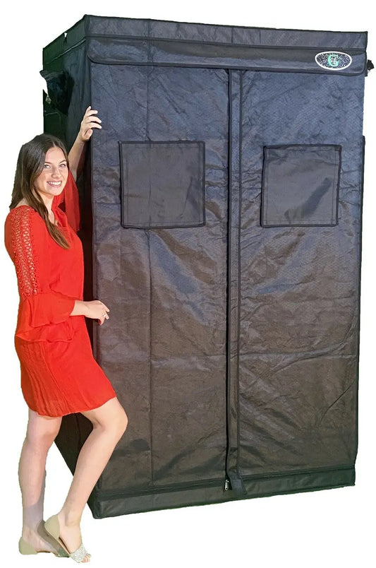 Galaxy Grow Tent - Heavy Duty 1680d Hydroponics Tent (4'x4' Foot) Erin Zeus