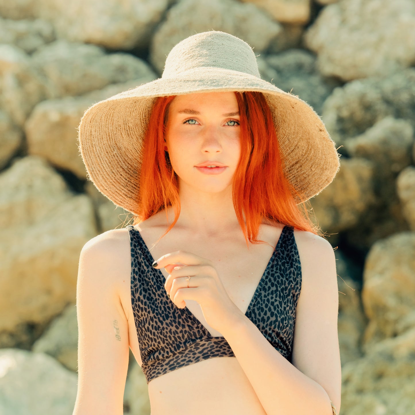 RIRI Jute Handwoven Straw Hat In Natural Beige Cocoa Brunn