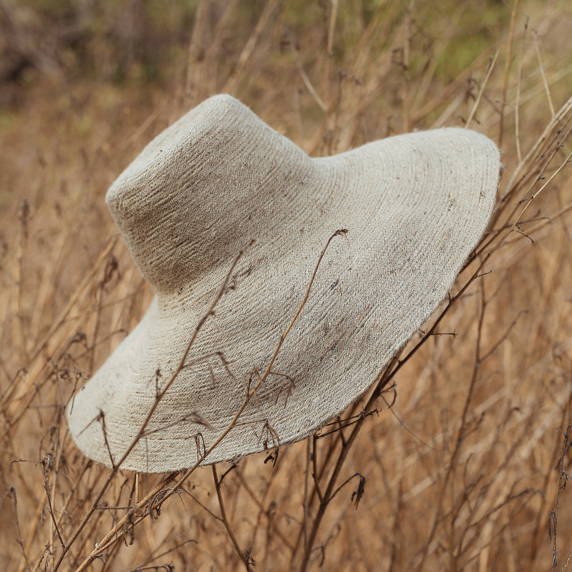 RIRI Jute Handwoven Straw Hat In Natural Beige Cocoa Brunn