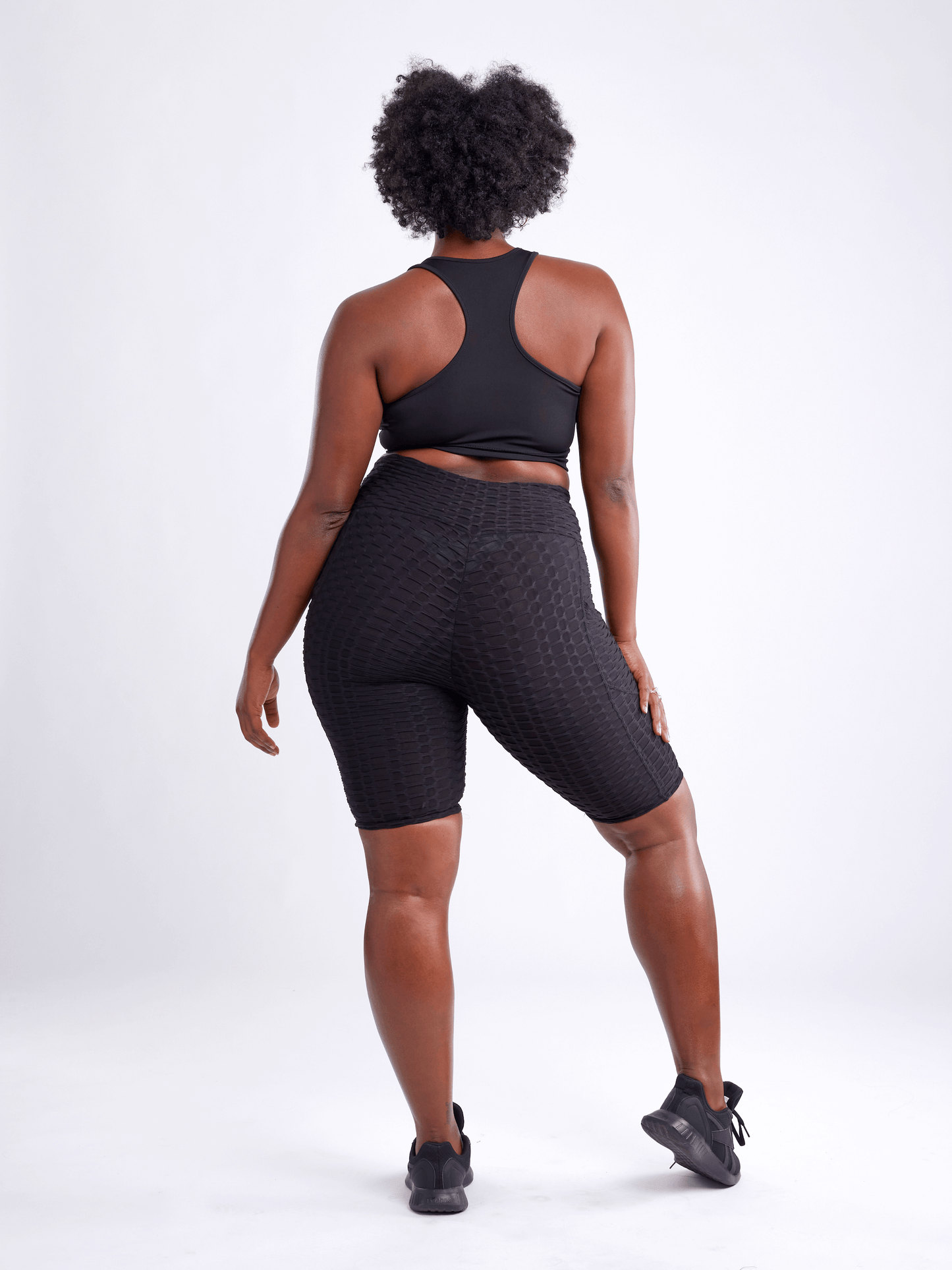 High-Waisted Scrunch Yoga Shorts with Hip Pockets Black Lavender